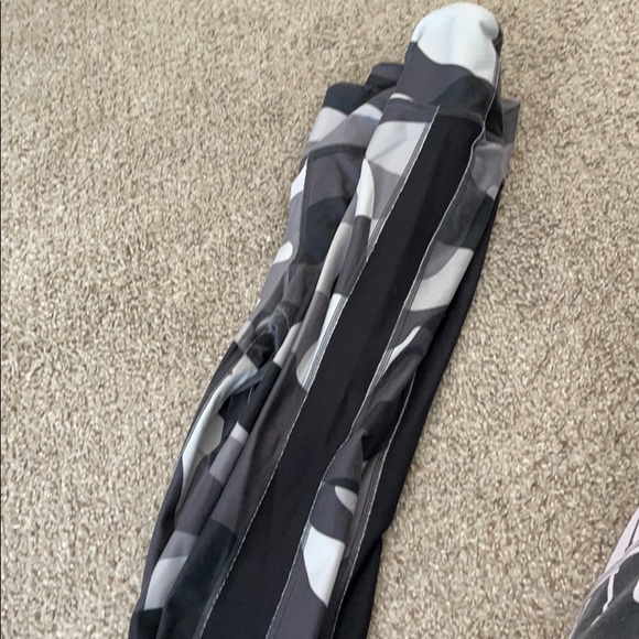 Nike leggings - Picture 2 of 3